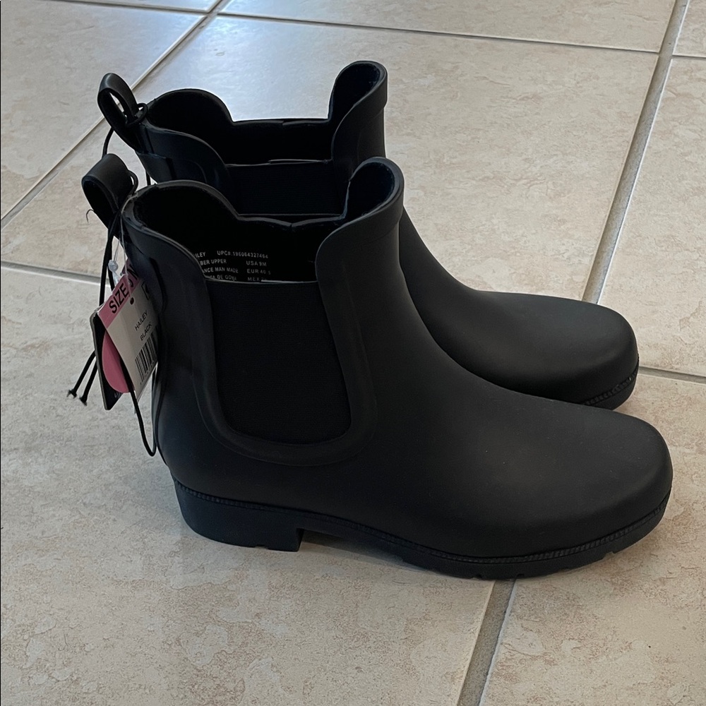 NWT Black Women's Ankle Rain Boots